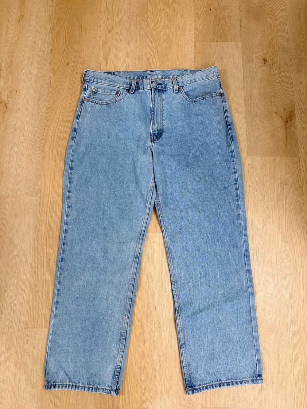 Men’s Levi’s 550 Relaxed Fit Jeans Light Wash 38x30